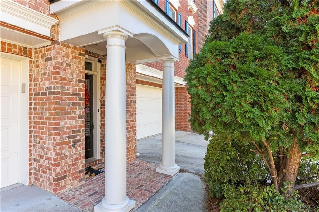 4 bedroom, 4 bathroom, 3,245 sq ft townhouse for sale at 520 Vinings Estates Drive B04, Mableton, GA 30126 — photo 3
