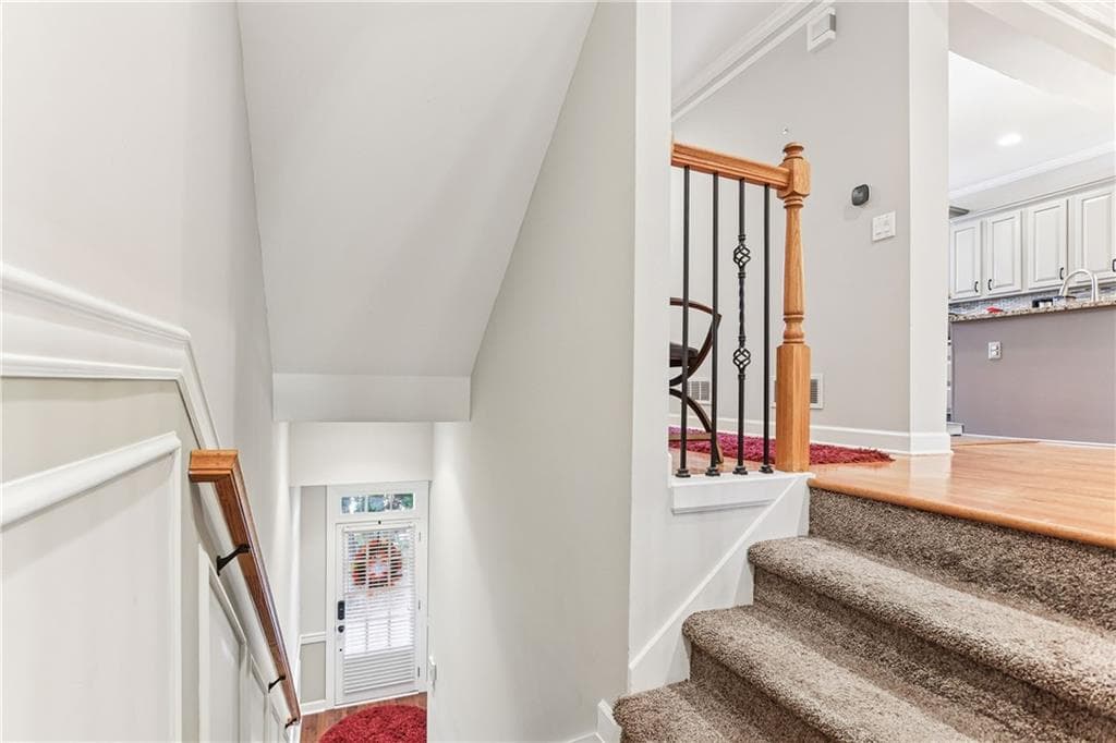 4 bedroom, 4 bathroom, 3,245 sq ft townhouse for sale at 520 Vinings Estates Drive B04, Mableton, GA 30126 — photo 4