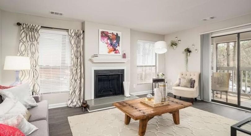 1 bedroom, 1 bathroom, 854 sq ft apartment for rent at 7100 Roswell Road 40007, Atlanta, GA 30328 for $1,380 a month — photo 3