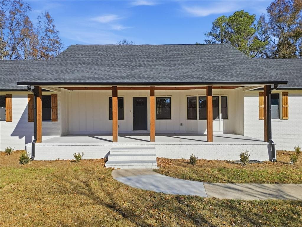 3 bedroom, 2 bathroom, 1,829 sq ft single family residence for sale at 2185 Ridge Road, Douglasville, GA 30134 — photo 3