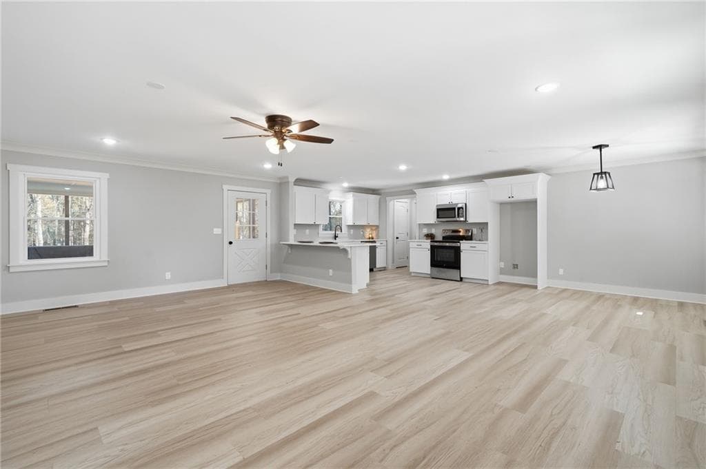 3 bedroom, 2 bathroom, 1,829 sq ft single family residence for sale at 2185 Ridge Road, Douglasville, GA 30134 — photo 5