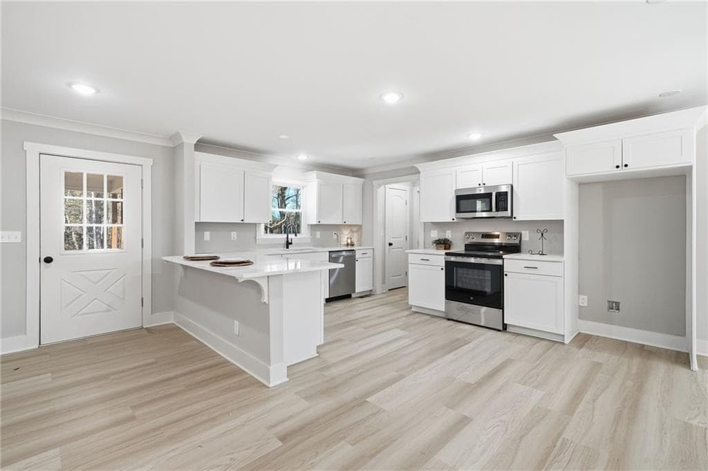 3 bedroom, 2 bathroom, 1,829 sq ft single family residence for sale at 2185 Ridge Road, Douglasville, GA 30134 — photo 10
