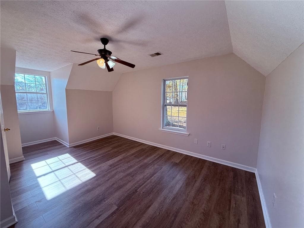 4 bedroom, 2 bathroom, 1,606 sq ft single family residence for rent at 4825 Red Oak Drive, Gainesville, GA 30506 for $1,895 a month — photo 8