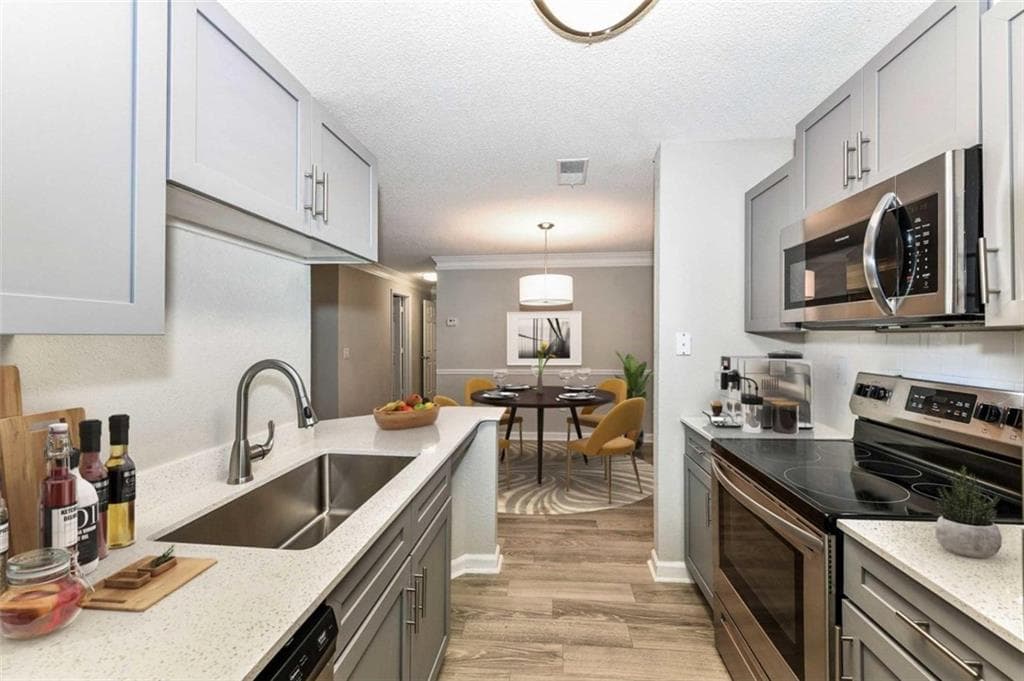 2 bedroom, 1 bathroom, 1,154 sq ft apartment for rent at 9200 Roberts Drive 4-423, Sandy Springs, GA 30350 for $1,610 a month — photo 1 of 31