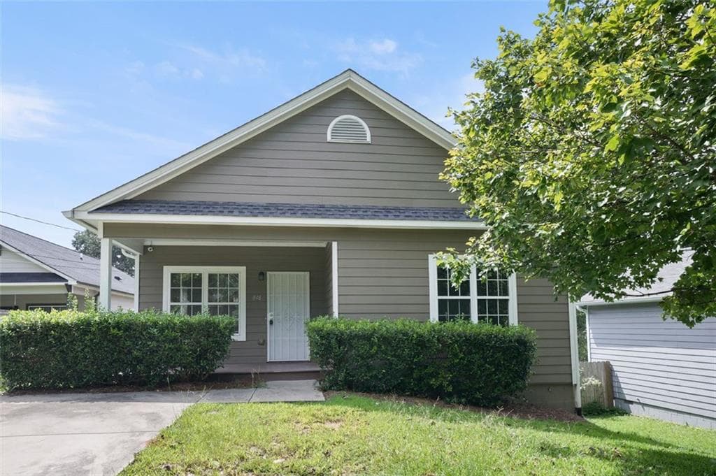 4 bedroom, 2 bathroom, 1,456 sq ft single family residence sold at 848 CAPITOL VIEW Avenue, Atlanta, GA 30318