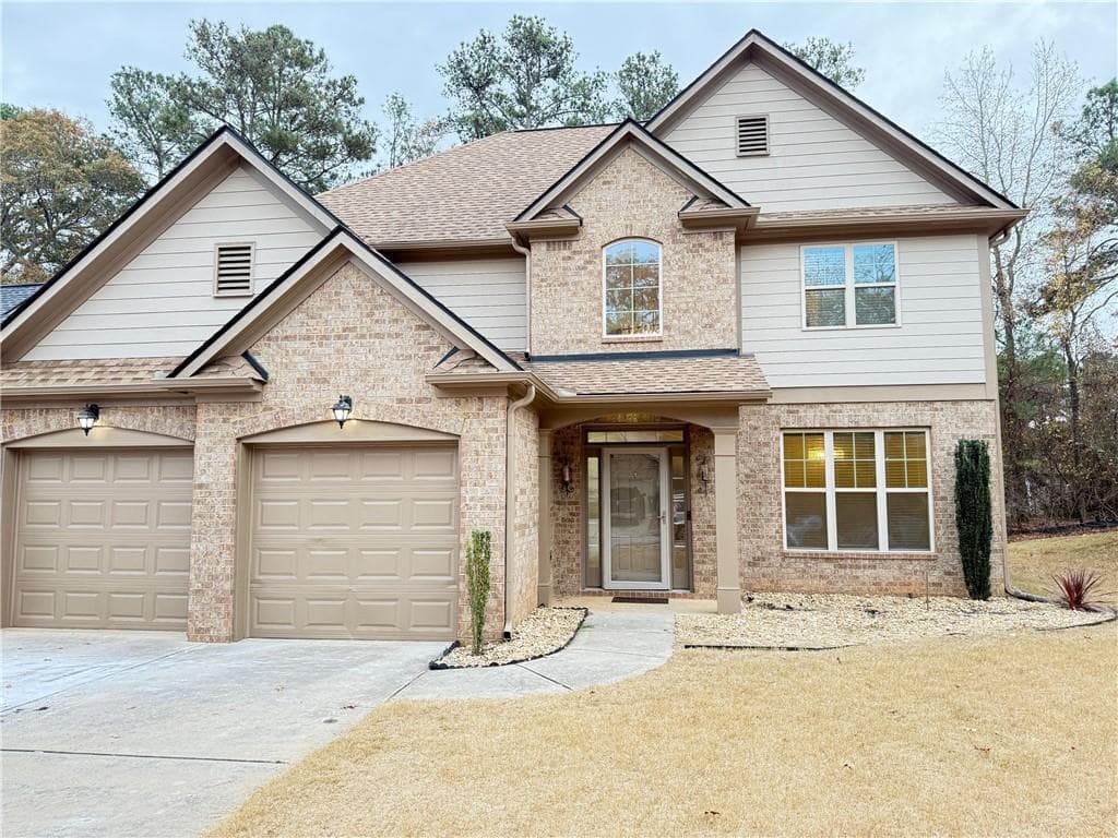 3925 Dunaire Drive, Stone Mountain, GA 30083 — most recent listing photo
