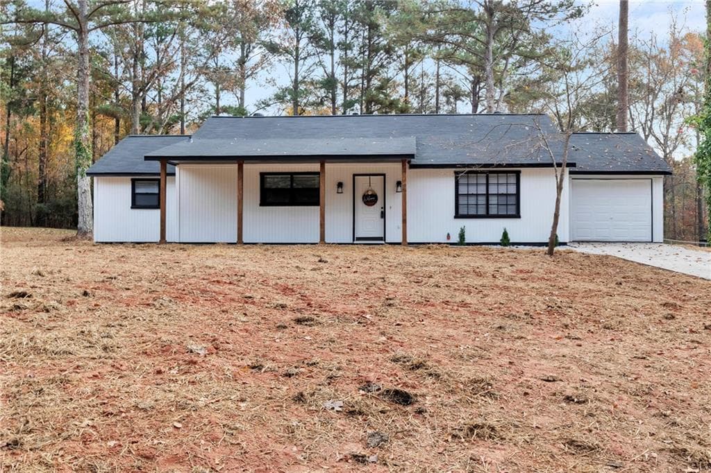 9056 Chestnut Lake Drive, Jonesboro, GA 30236 — most recent listing photo