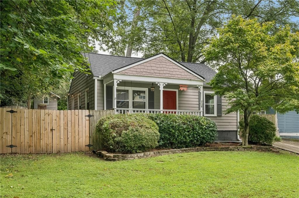 2 bedroom, 2 bathroom, 1,000 sq ft single family residence sold at 1136 Gilbert Street, Atlanta, GA 30316