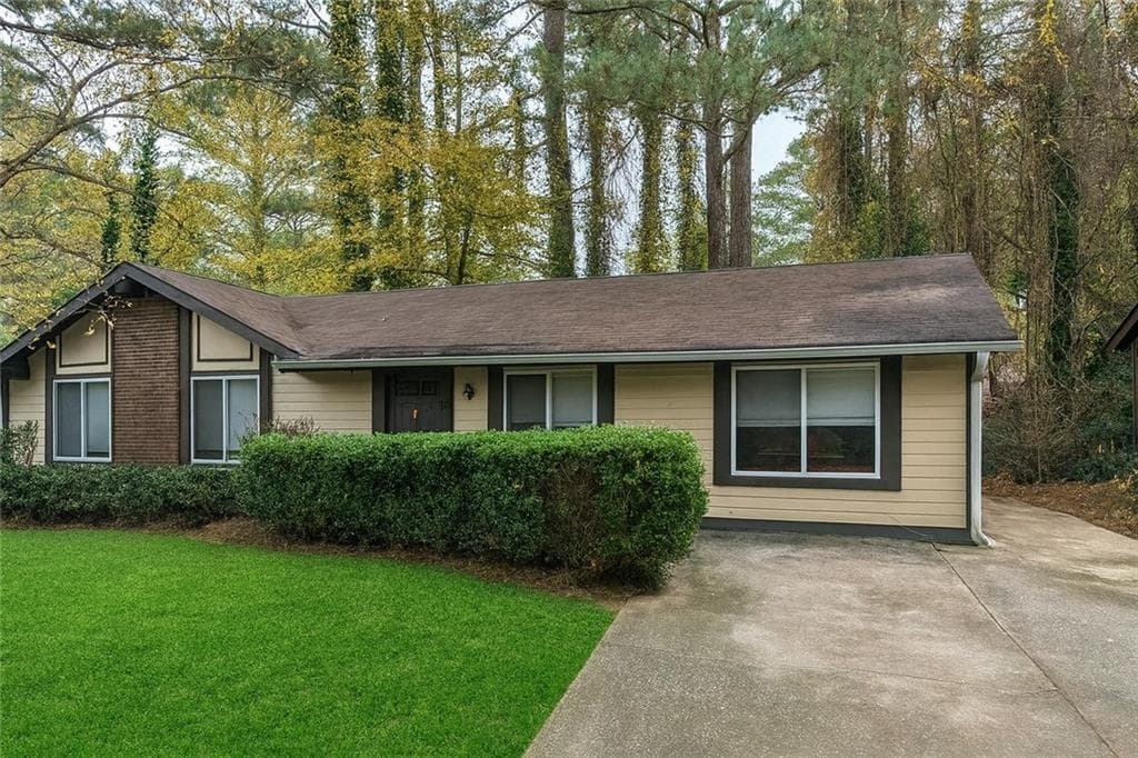 9020 Sterling Ridge Lane, Jonesboro, GA 30238 — most recent listing photo