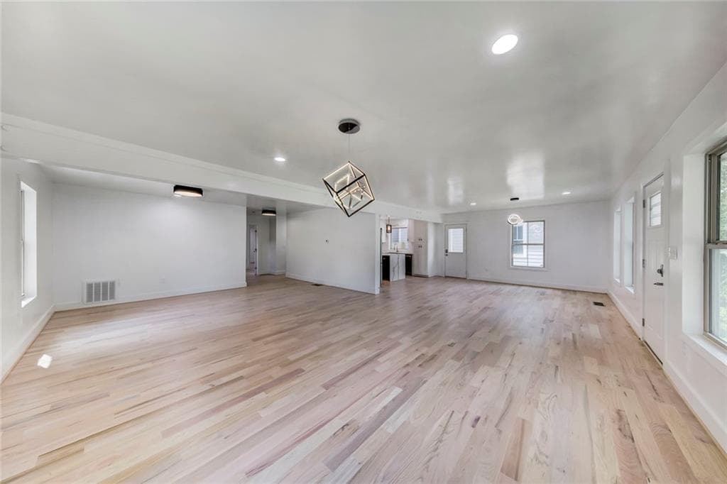 4 bedroom, 4 bathroom, 2,940 sq ft single family residence for sale at 253 Lamon Avenue, Atlanta, GA 30316 — photo 9
