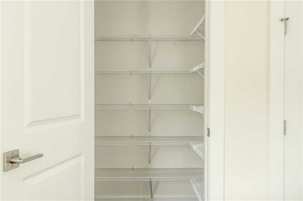 3 bedroom, 4 bathroom, 2,359 sq ft townhouse for sale at 2029 Memorial Drive 34, Atlanta, GA 30317 — photo 8