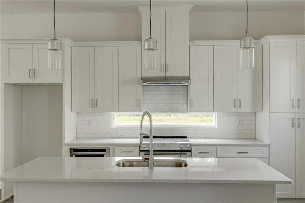 3 bedroom, 4 bathroom, 2,359 sq ft townhouse for sale at 2029 Memorial Drive 34, Atlanta, GA 30317 — photo 9