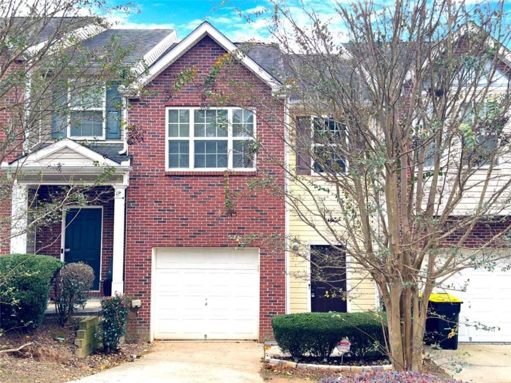 5195 Lincoln Drive, Fairburn, GA 30213 — most recent listing photo