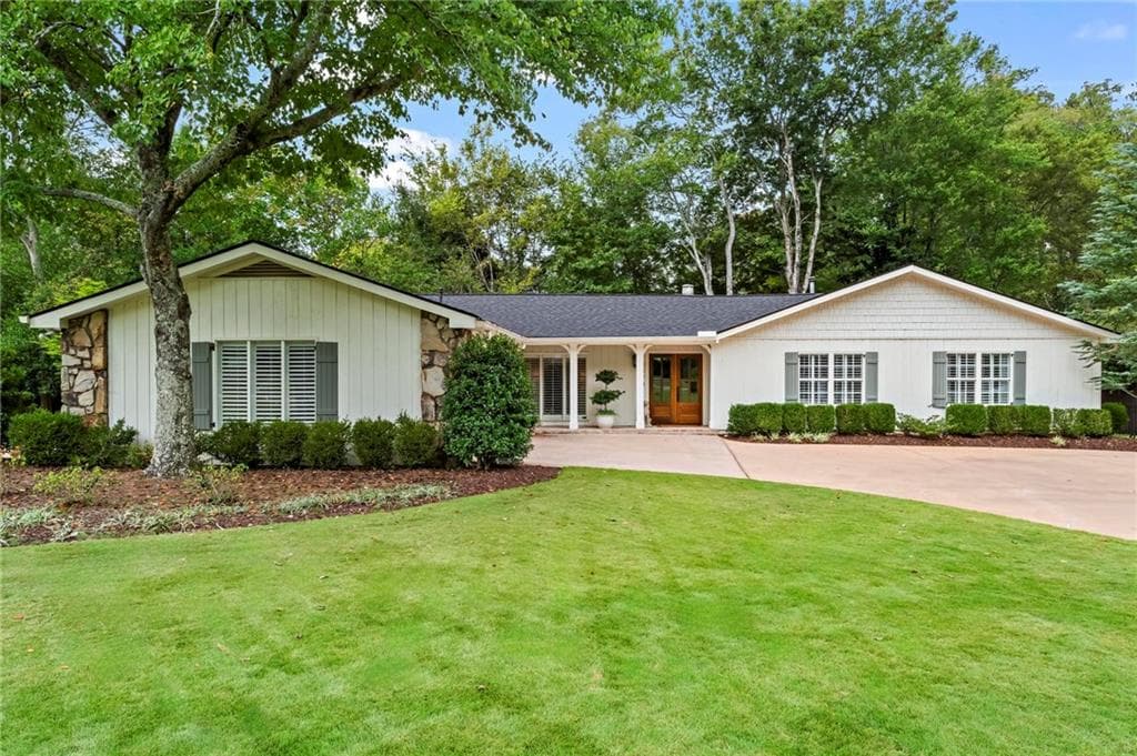 4 bedroom, 3 bathroom, 2,264 sq ft single family residence sold at 815 Fairfield Drive, Marietta, GA 30068