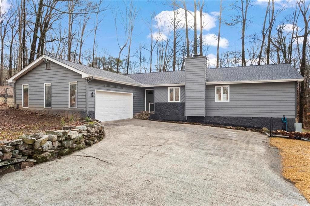 1925 Commonwealth Court, Cumming, GA 30041 — most recent listing photo