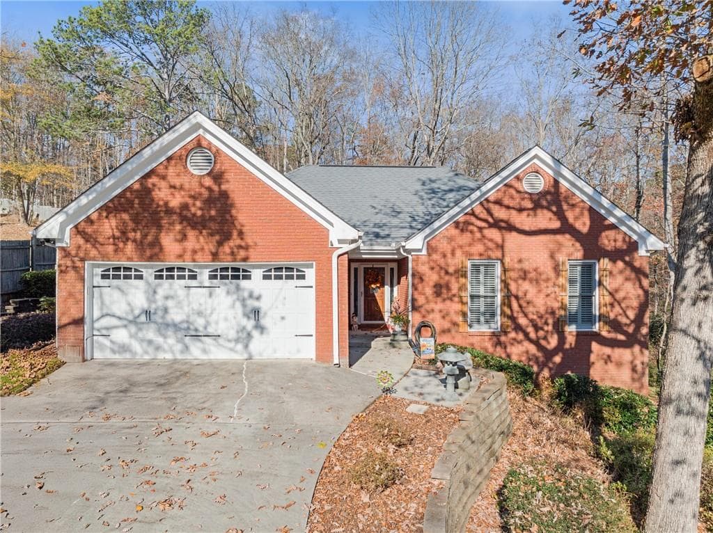 6229 Ivy Springs Drive, Flowery Branch, GA 30542 — most recent listing photo