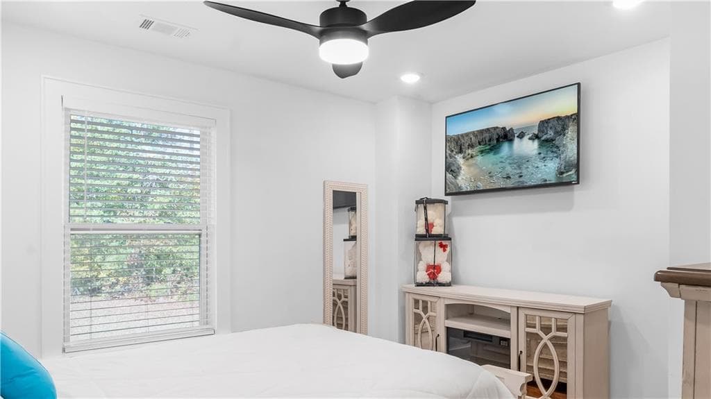 4 bedroom, 4 bathroom, 3,306 sq ft single family residence for sale at 6600 Cascade-Palmetto Highway, Fairburn, GA 30213 — photo 8