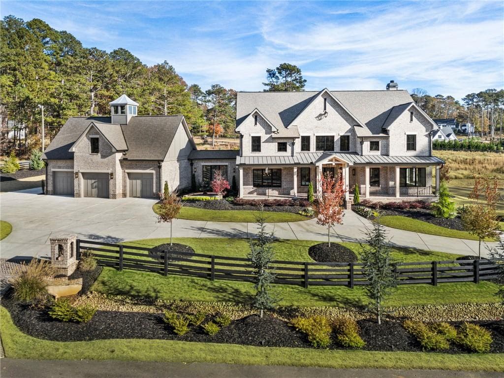 7 bedroom, 9 bathroom, 7,911 sq ft single family residence for sale at 1005 Haddie Way, Alpharetta, GA 30004 — photo 3