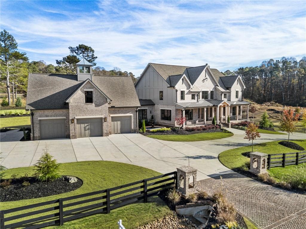 7 bedroom, 9 bathroom, 7,911 sq ft single family residence for sale at 1005 Haddie Way, Alpharetta, GA 30004 — photo 7