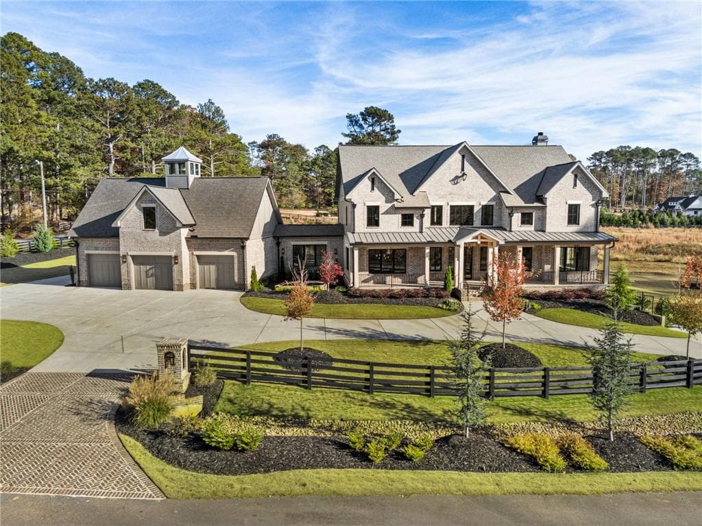 7 bedroom, 9 bathroom, 7,911 sq ft single family residence for sale at 1005 Haddie Way, Alpharetta, GA 30004 — photo 2