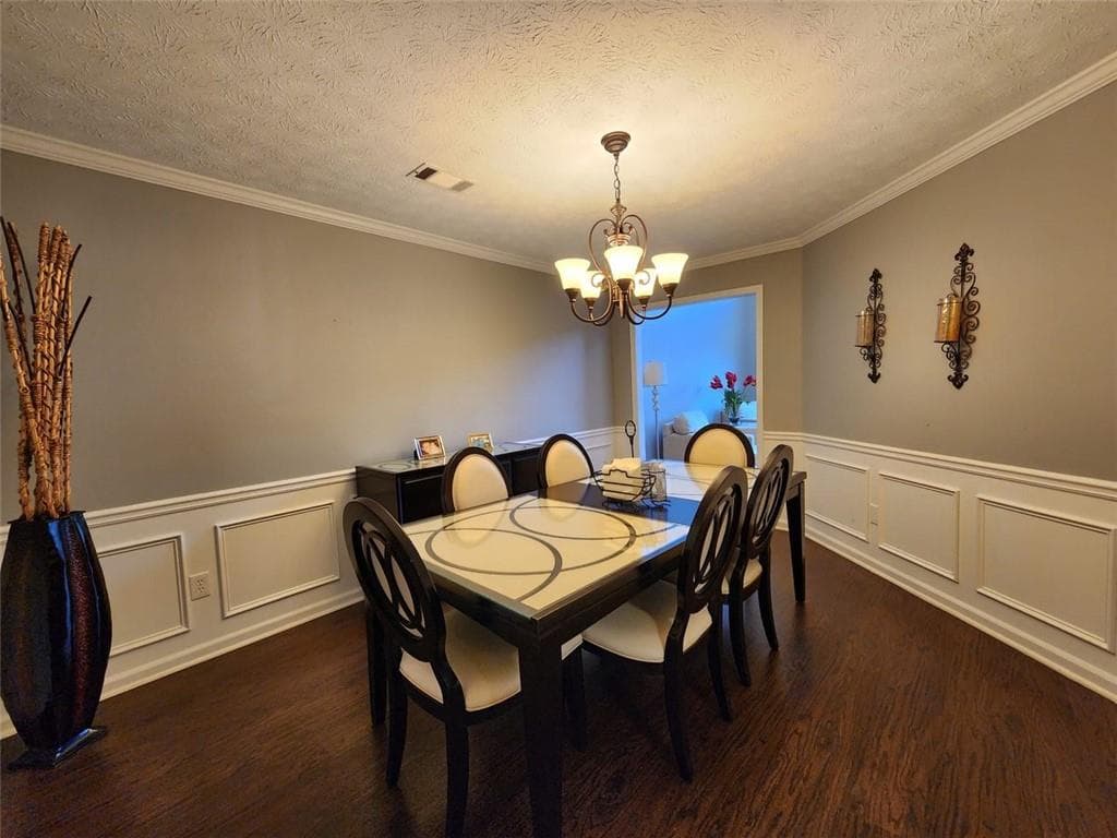 4 bedroom, 4 bathroom, 2,542 sq ft single family residence under contract at 225 JON JEFF Drive, Lilburn, GA 30047 — photo 6