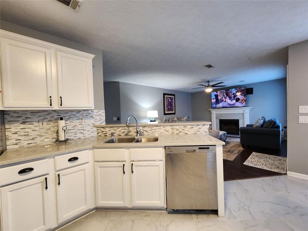 4 bedroom, 4 bathroom, 2,542 sq ft single family residence under contract at 225 JON JEFF Drive, Lilburn, GA 30047 — photo 7