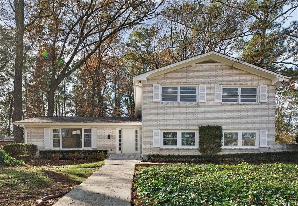 4 bedroom, 3 bathroom, 1,584 sq ft single family residence sold at 440 Larchmont Drive, Atlanta, GA 30318