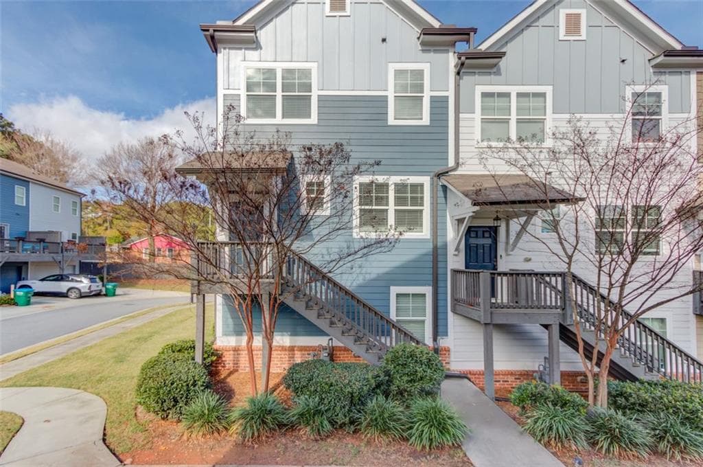 3 bedroom, 4 bathroom, 2,000 sq ft townhouse sold at 3791 Oxford Circle, Atlanta, GA 30340