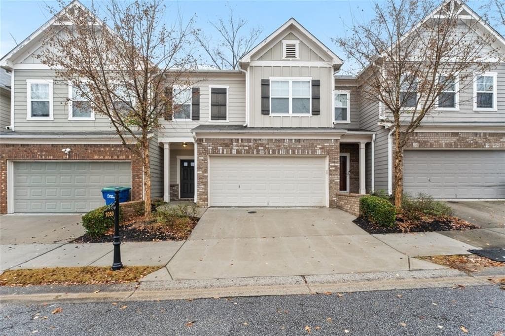 1050 MAYS Hill, Atlanta, GA 30336 — most recent listing photo