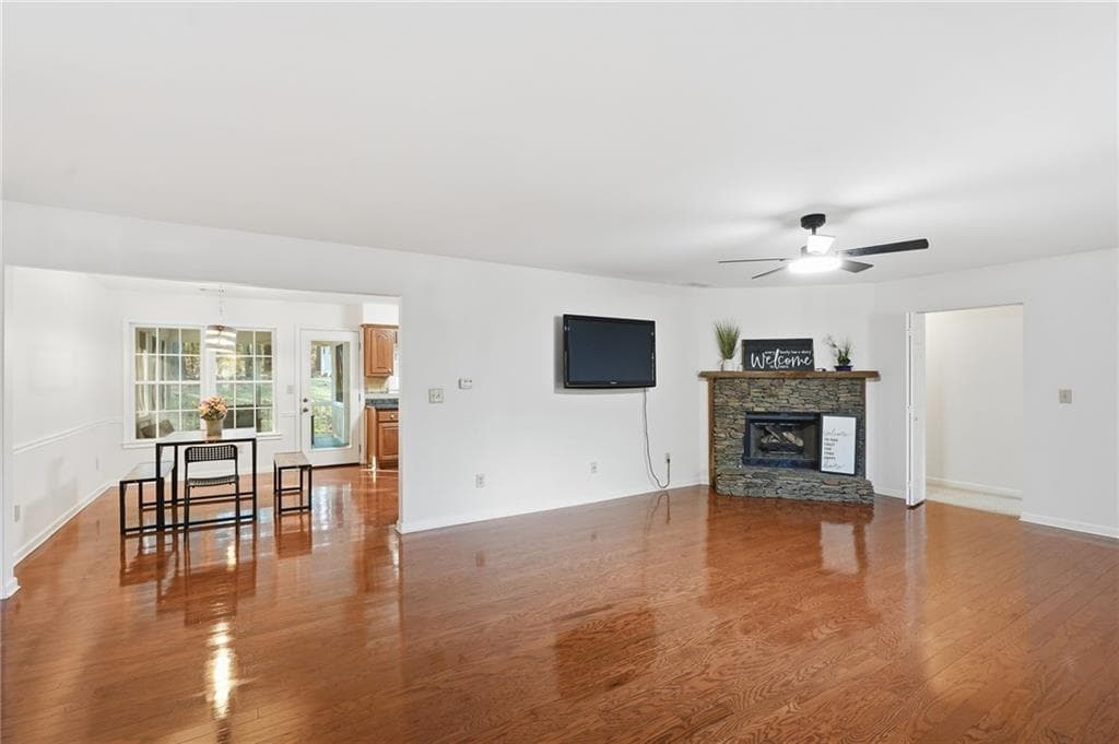 4 bedroom, 3 bathroom, 1,893 sq ft single family residence under contract at 745 Country Lake Court, Mcdonough, GA 30252 — photo 4