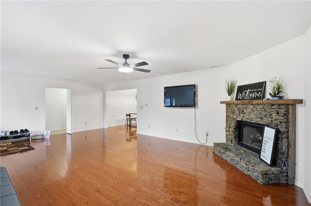 4 bedroom, 3 bathroom, 1,893 sq ft single family residence under contract at 745 Country Lake Court, Mcdonough, GA 30252 — photo 10