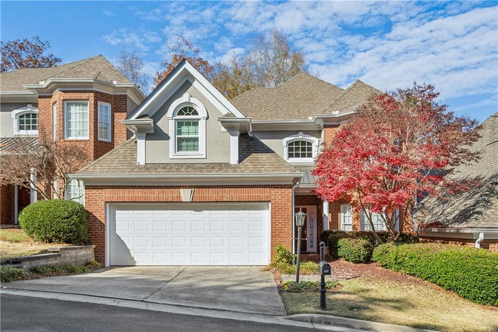 4 bedroom, 3 bathroom, 2,982 sq ft townhouse sold at 404 Brookview Circle, Atlanta, GA 30339