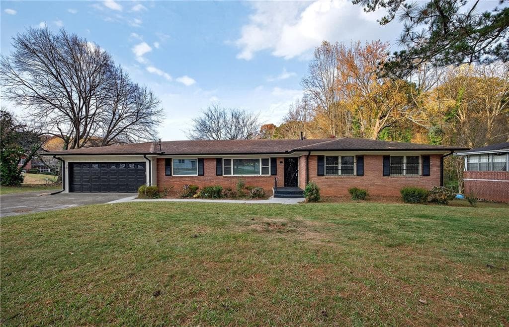 5 bedroom, 3 bathroom, 3,698 sq ft single family residence sold at 201 E simon Terrace, Atlanta, GA 30318
