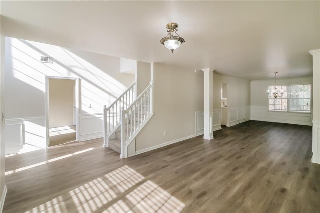 5 bedroom, 4 bathroom, 4,356 sq ft single family residence under contract at 4504 Warren Mill Trail, Ellenwood, GA 30294 — photo 5