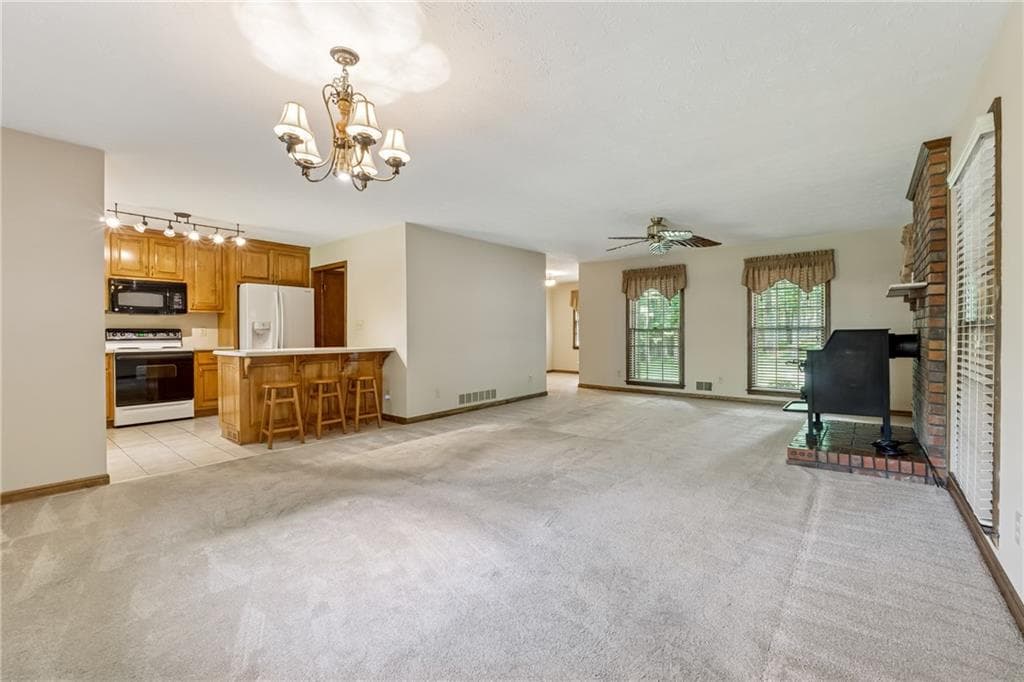 3 bedroom, 2 bathroom, 1,344 sq ft single family residence under contract at 2270 Dinsmore Road, Alpharetta, GA 30004 — photo 9