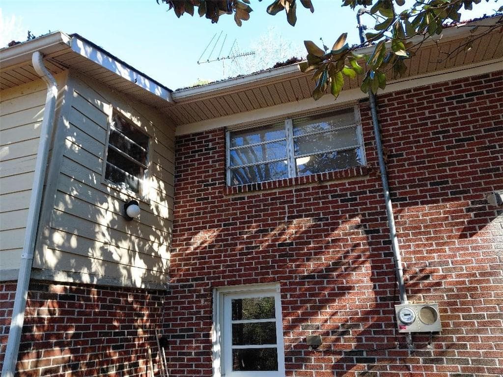 2 bedroom, 1 bathroom, 1,307 sq ft single family residence for sale at 3026 Marietta Highway, Canton, GA 30114 — photo 2