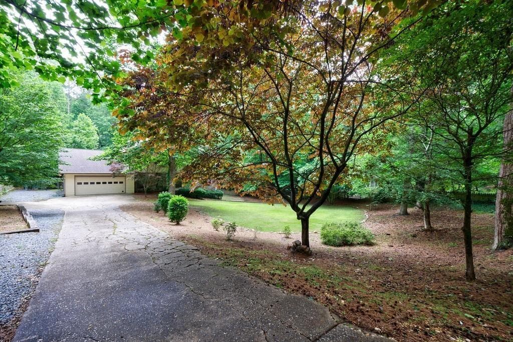 10565 Shallowford Road, Roswell, GA 30075 — most recent listing photo