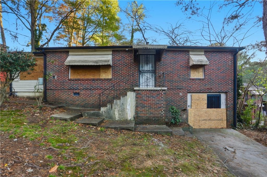 682 Steve Drive, Atlanta, GA 30315 — most recent listing photo