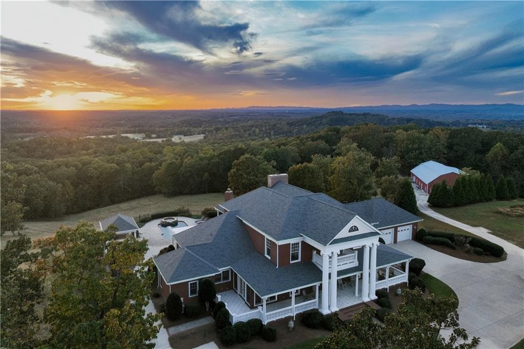 4 bedroom, 5 bathroom single family residence for sale at 4620 Highland Drive, Gainesville, GA 30506 — photo 5