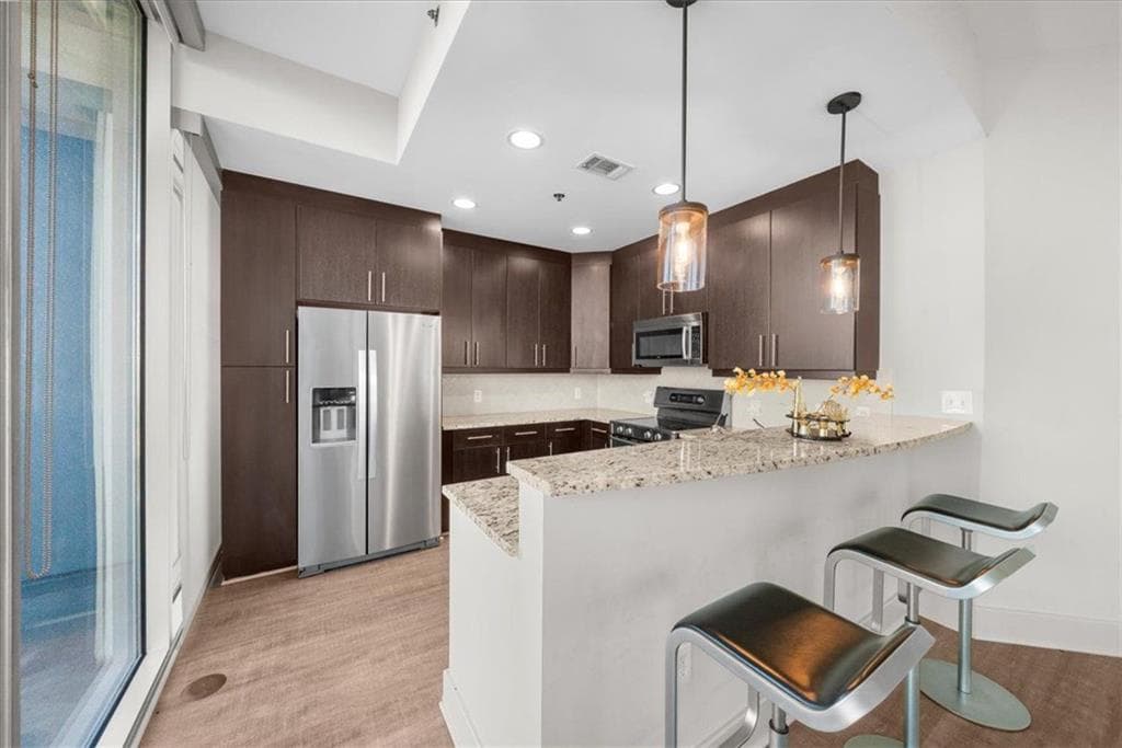 1 bedroom, 1 bathroom, 805 sq ft condominium for sale at 1080 PEACHTREE Street 1408, Atlanta, GA 30309 — photo 5