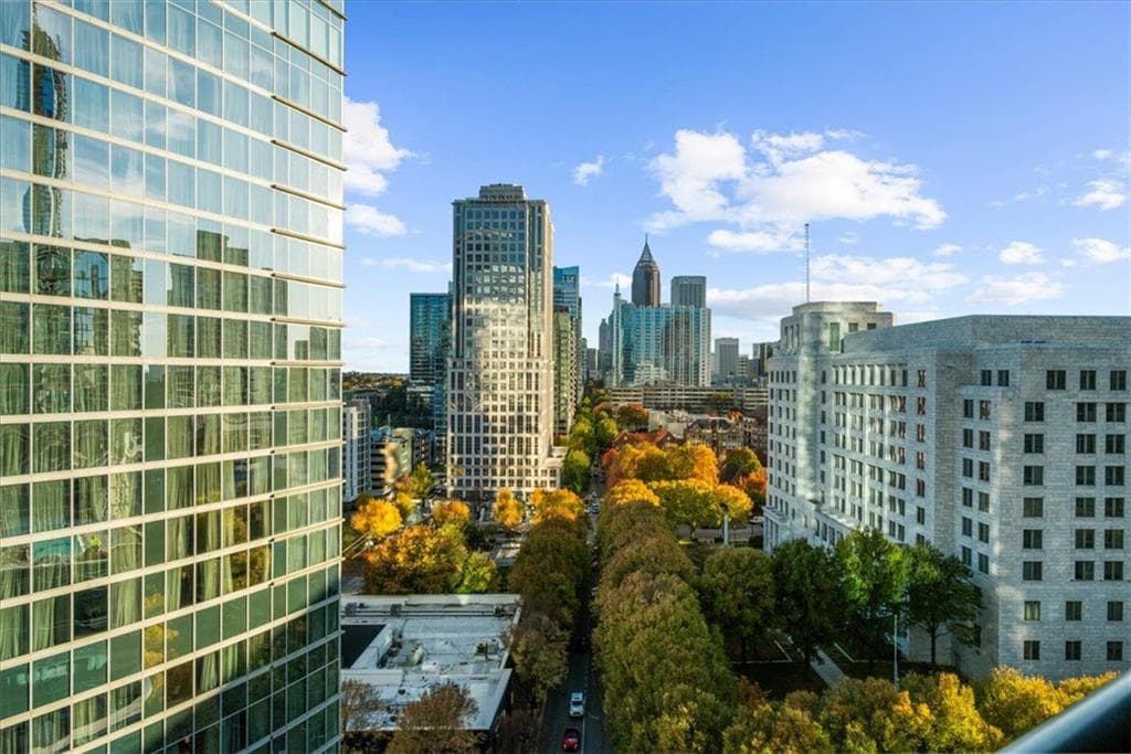 1 bedroom, 1 bathroom, 805 sq ft condominium for sale at 1080 PEACHTREE Street 1408, Atlanta, GA 30309 — photo 4