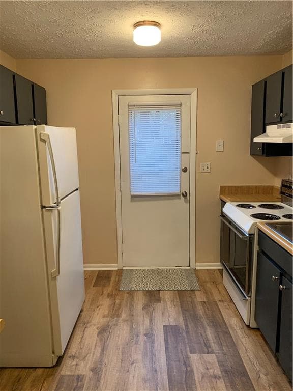 3 bedroom, 2 bathroom, 1,280 sq ft condominium for rent at 1235 Riverside Drive H1, Gainesville, GA 30501 for $1,650 a month — photo 6