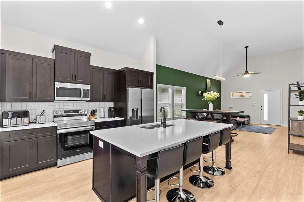 3 bedroom, 2 bathroom, 1,221 sq ft single family residence for rent at 624 Robert Street, Atlanta, GA 30318 for $2,400 a month — photo 2