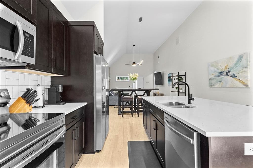 3 bedroom, 2 bathroom, 1,221 sq ft single family residence for rent at 624 Robert Street, Atlanta, GA 30318 for $2,400 a month — photo 10