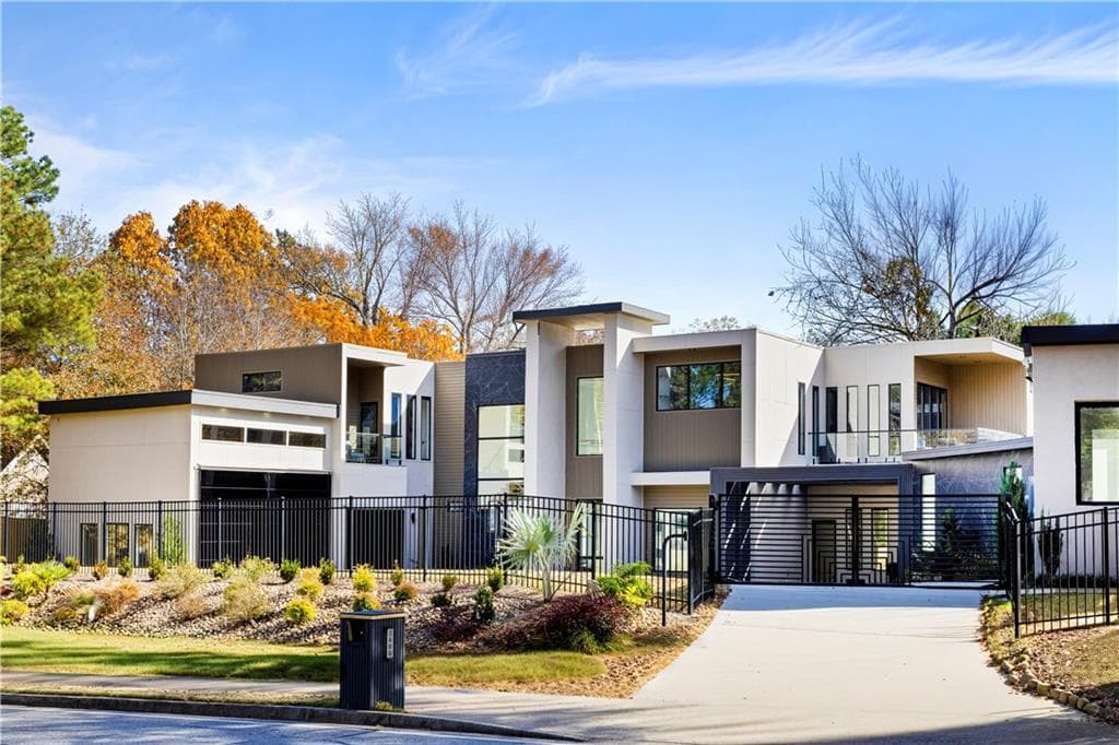 8 bedroom, 8 bathroom single family residence for rent at 3600 Lower Roswell Road, Marietta, GA 30068 for $29,000 a month — photo 9