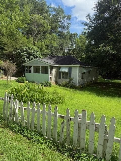 3 bedroom, 1 bathroom, 1,056 sq ft single family residence sold at 1067 Hillcrest Drive, Atlanta, GA 30316