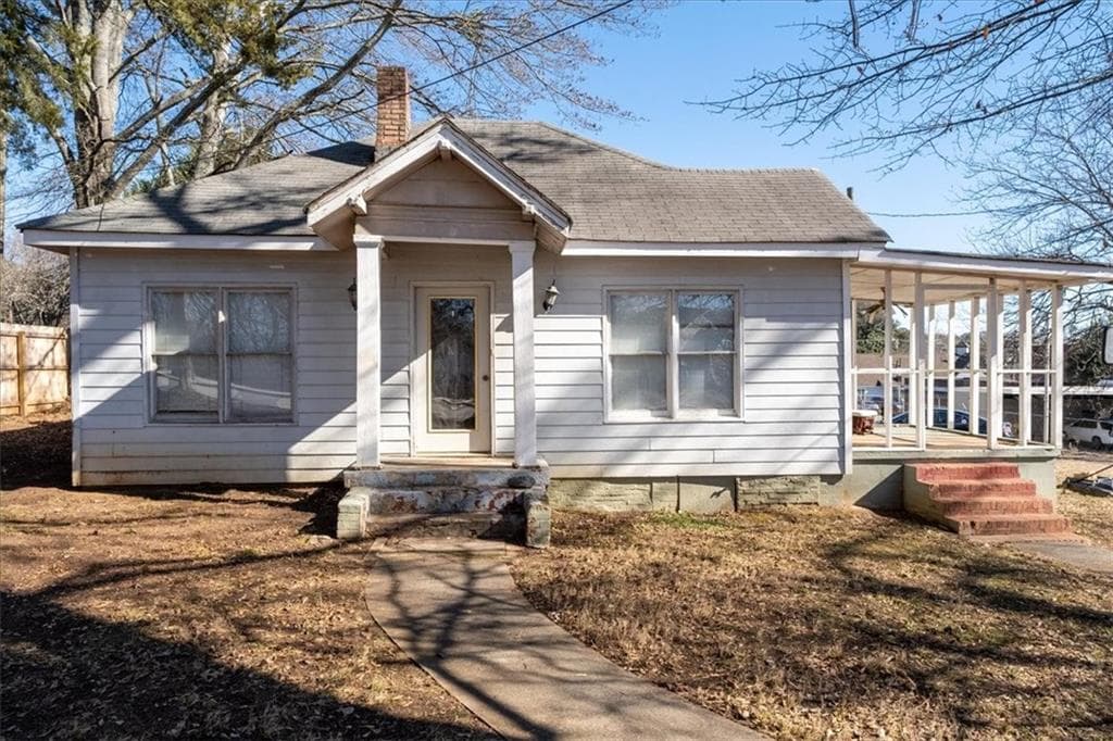 5 bedroom, 3 bathroom, 2,112 sq ft single family residence for sale at 2930 Dallas Street, Kennesaw, GA 30144 — photo 2