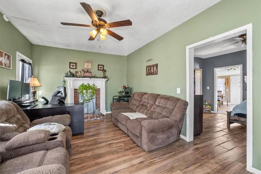 5 bedroom, 3 bathroom, 2,112 sq ft single family residence for sale at 2930 Dallas Street, Kennesaw, GA 30144 — photo 8