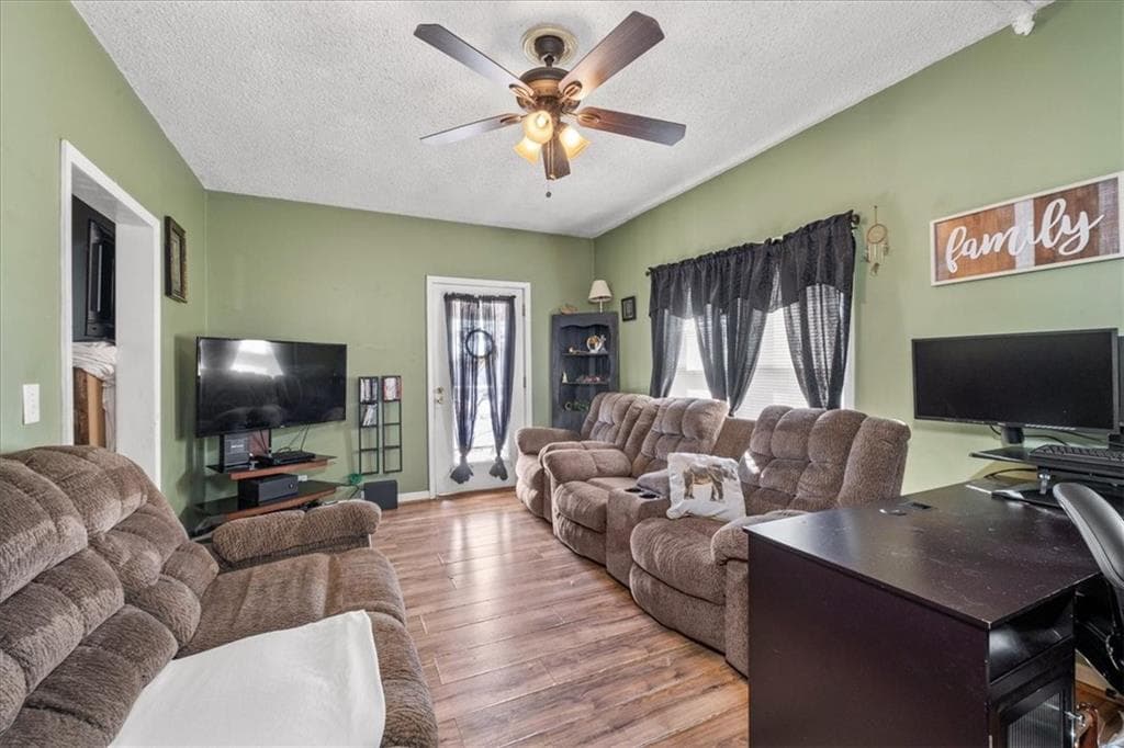 5 bedroom, 3 bathroom, 2,112 sq ft single family residence for sale at 2930 Dallas Street, Kennesaw, GA 30144 — photo 10