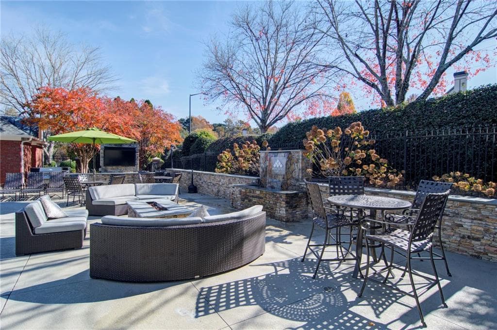 1 bedroom, 1 bathroom, 783 sq ft apartment for rent at 1970 Peachford Road 1113, Dunwoody, GA 30338 for $1,496 a month — photo 10